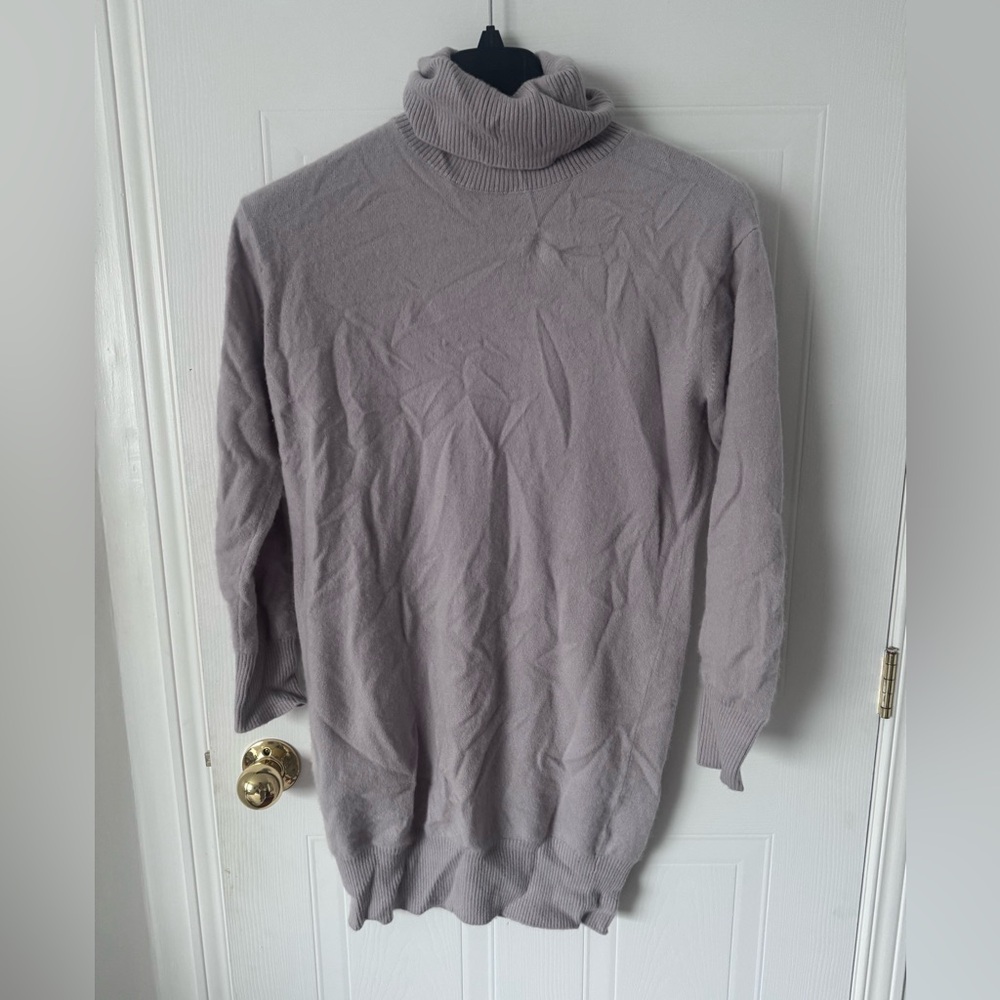 NAADAM Women's Light Gray Turtleneck 100% cashmere size M Sweater
